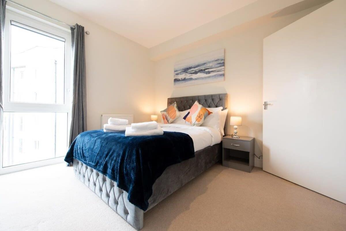 Fantastic 1 Bed Apartment In Crawley מראה חיצוני תמונה